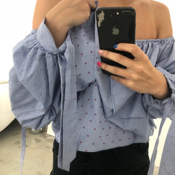 Off The Shoulder Stripe Top w Balloon Sleeves - Picture 6 of 7